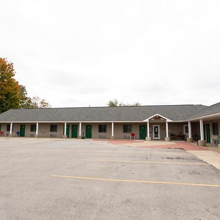 The Kingsley Suites Exterior photo